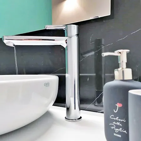 I Colori Della Puglia بيت ضيافة تراني